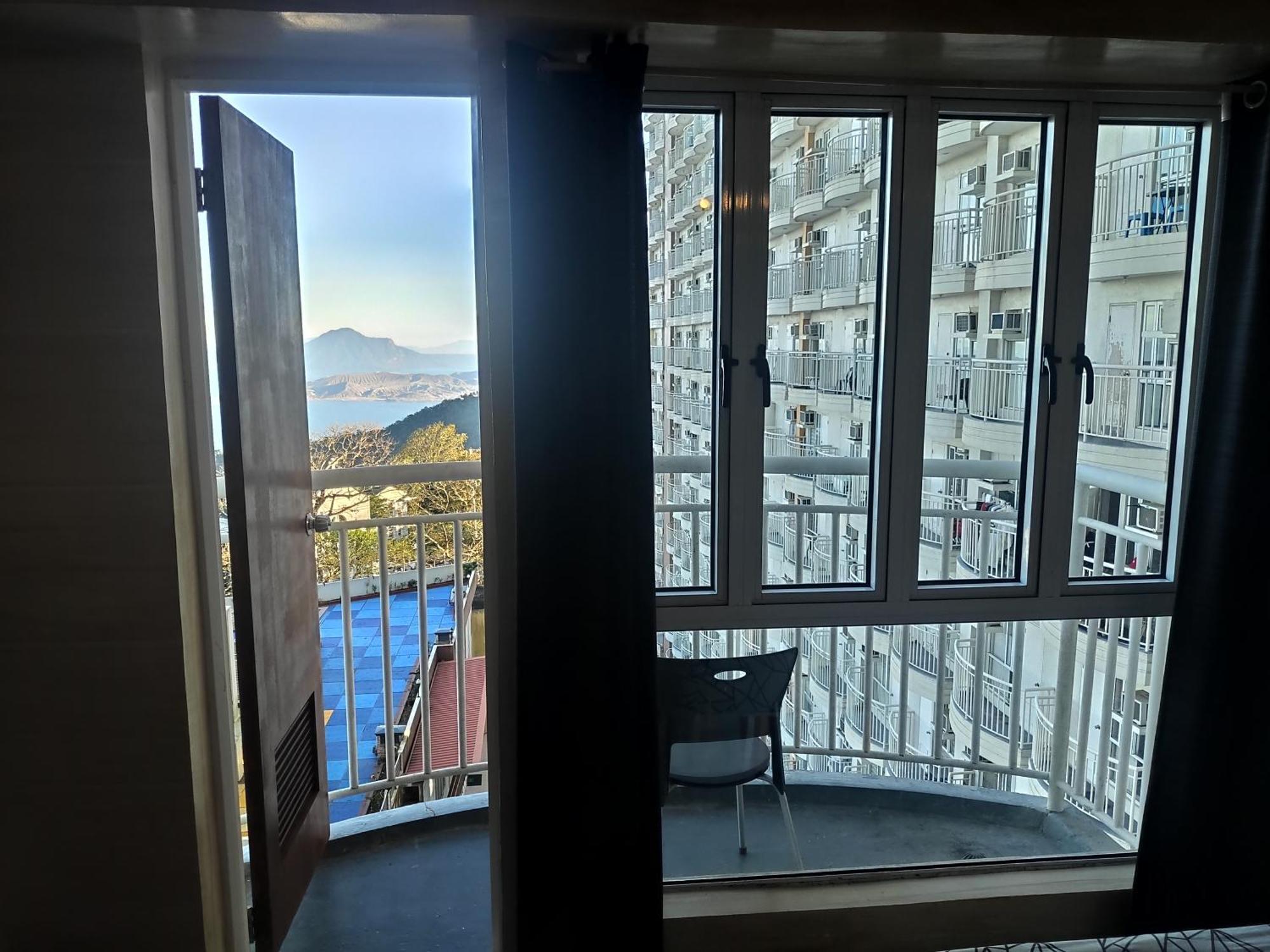 Tagaytay Staycation By Naya And Darla W Free Swimming Pool, Wifi & Netflix Tagaytay City Extérieur photo