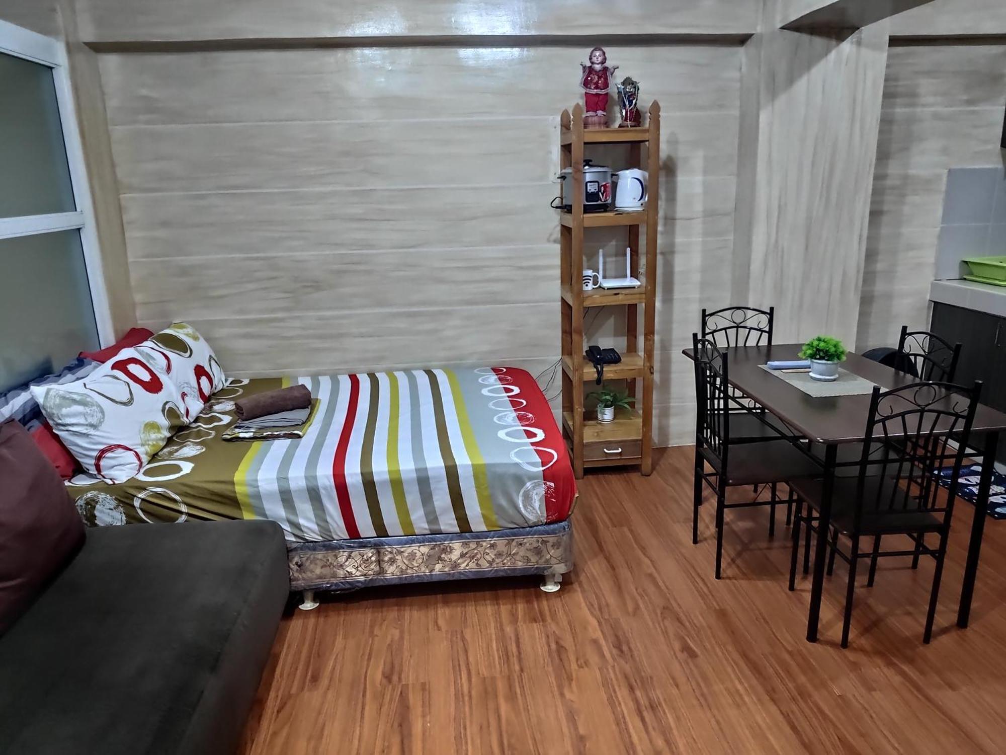 Tagaytay Staycation By Naya And Darla W Free Swimming Pool, Wifi & Netflix Tagaytay City Extérieur photo