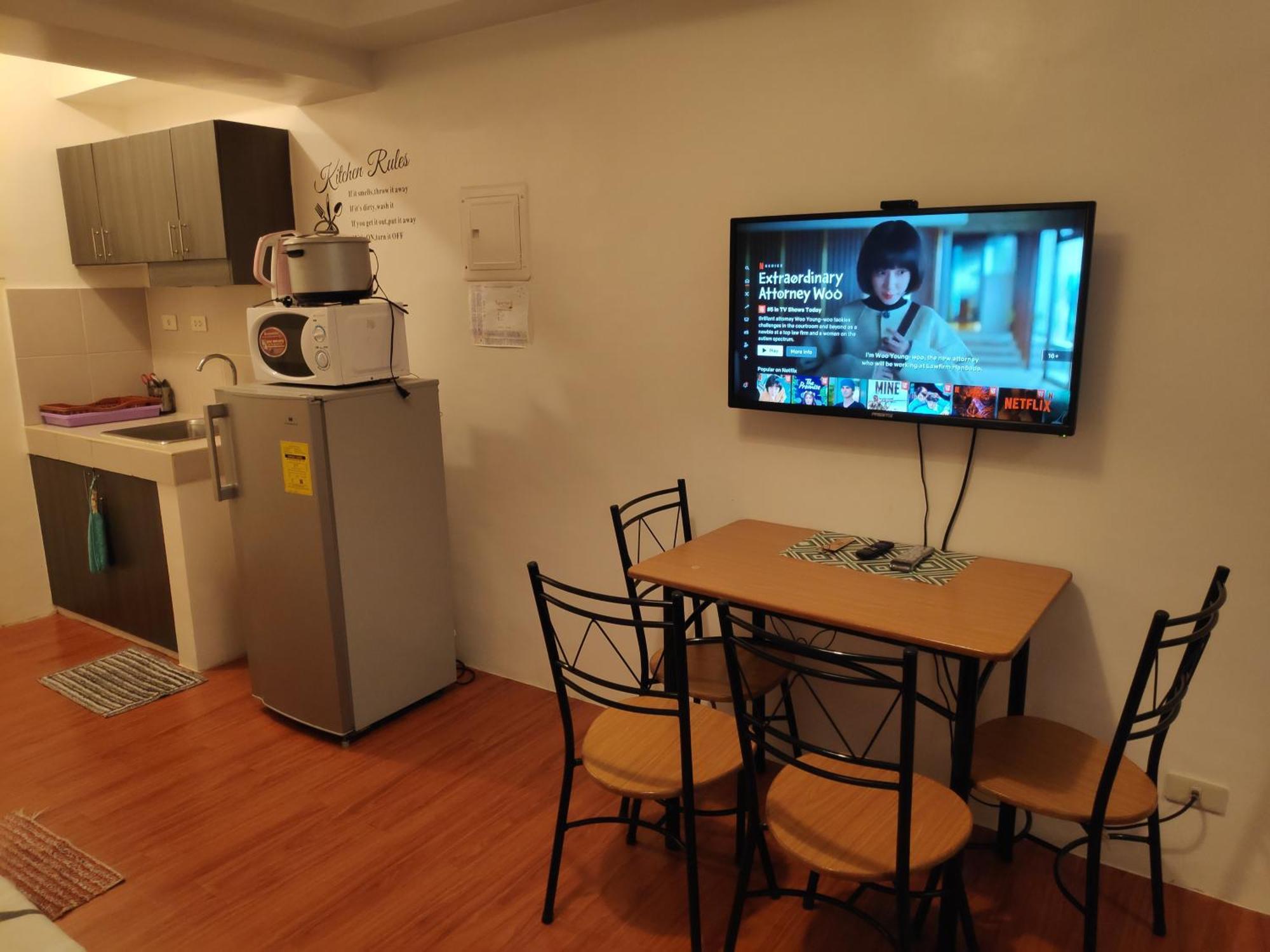 Tagaytay Staycation By Naya And Darla W Free Swimming Pool, Wifi & Netflix Tagaytay City Extérieur photo